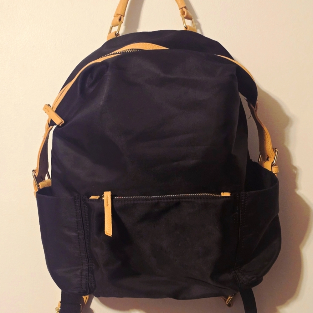 Tommy Bahama Black and Tan Nylon and Leather Accents Backpack GUC